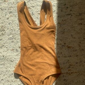 ARQ bodysuit in Toffee Size small